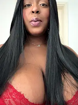 latinababyy online show from October 25, 4:35 pm