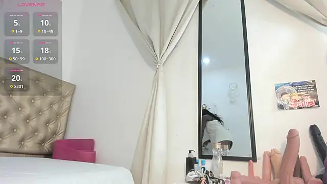 Snapshot of Alessiiaa_ chatting on February 21, 2:29 pm Alessiiaa online show from February 21, 2:29 pm