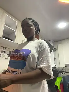 Snapshot of Alessiiaa_ chatting on July 29, 12:25 pm Alessiiaa online show from July 29, 12:25 pm