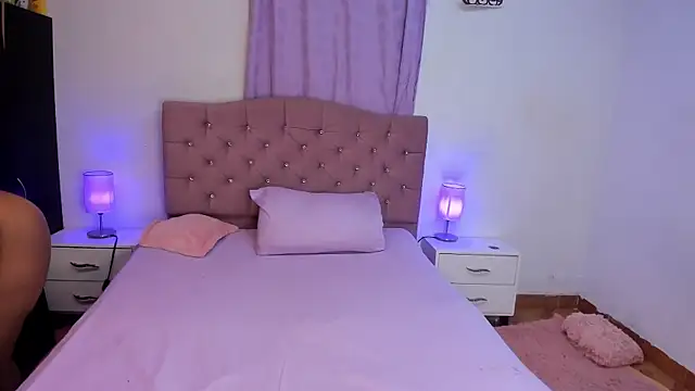 Latinabombsheell online show from January 25, 6:23 am