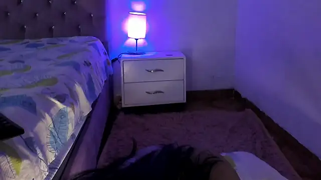 Latinabombsheell online show from February 25, 8:47 am