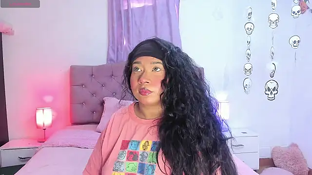 Latinabombsheell online show from October 5, 8:07 pm