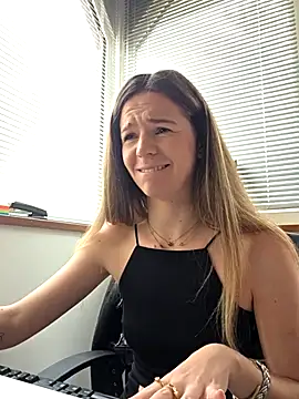 lucie mehott online show from March 30, 8:26 am