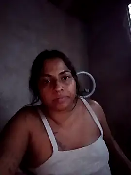 Snapshot of Giselabrunette25 chatting on September 9, 10:37 am Giselabrunette25 online show from September 9, 10:37 am