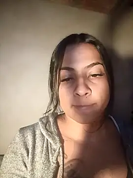 Snapshot of Giselabrunette25 chatting on October 1, 3:45 am Giselabrunette25 online show from October 1, 3:45 am