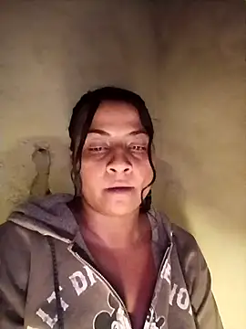 Snapshot of Giselabrunette25 chatting on October 25, 3:03 am Giselabrunette25 online show from October 25, 3:03 am