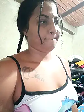 Snapshot of Giselabrunette25 chatting on November 2, 9:50 pm Giselabrunette25 online show from November 2, 9:50 pm