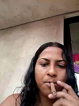 Snapshot of Giselabrunette25 chatting on November 16, 4:23 pm Giselabrunette25 online show from November 16, 4:23 pm