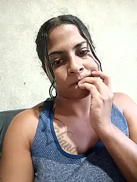 Snapshot of Giselabrunette25 chatting on November 22, 10:20 pm Giselabrunette25 online show from November 22, 10:20 pm