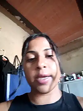 Snapshot of Giselabrunette25 chatting on December 20, 9:22 pm Giselabrunette25 online show from December 20, 9:22 pm