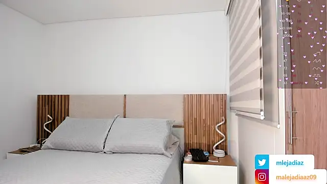 MalejaDiaz  online show from September 29, 9:52 pm