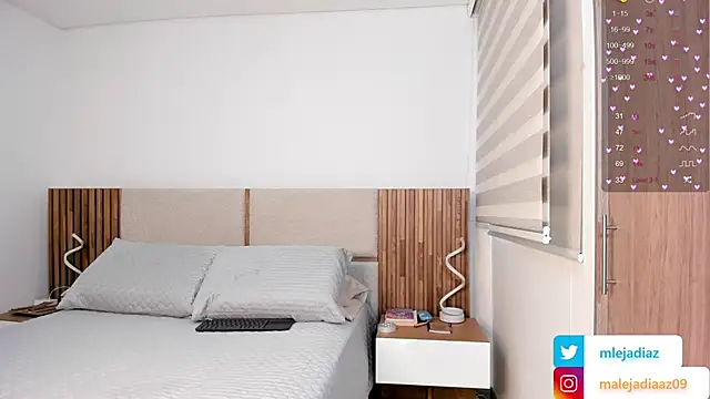 MalejaDiaz  online show from September 30, 4:12 pm