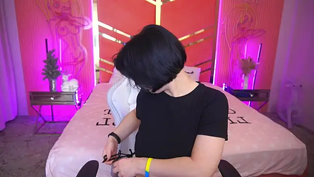 Miki Kivi online show from January 21, 7:50 pm