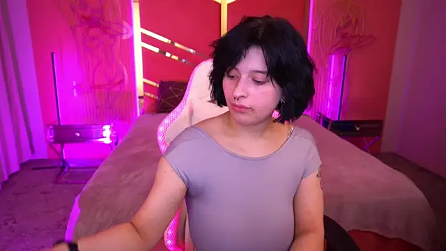 Miki Kivi online show from February 2, 8:41 pm