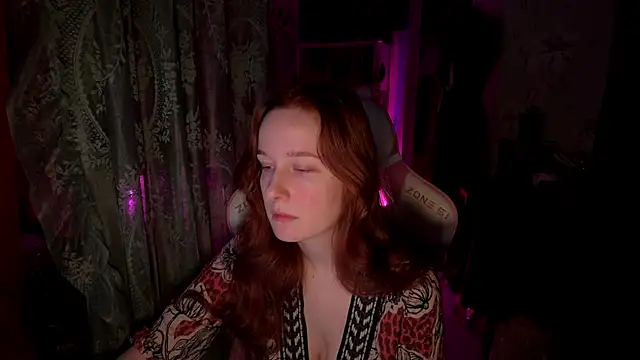 Snapshot of pearl_princess_ chatting on March 8, 2:15 am pearl princess online show from March 8, 2:15 am