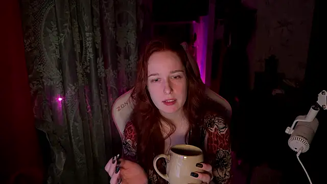 Snapshot of pearl_princess_ chatting on March 9, 12:47 am pearl princess online show from March 9, 12:47 am