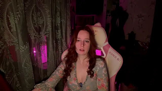 Snapshot of pearl_princess_ chatting on March 12, 5:35 am pearl princess online show from March 12, 5:35 am