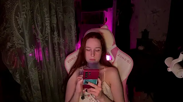 Snapshot of pearl_princess_ chatting on March 23, 11:53 pm pearl princess online show from March 23, 11:53 pm