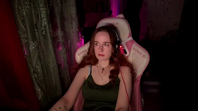 Snapshot of pearl_princess_ chatting on May 10, 4:23 pm pearl princess online show from May 10, 4:23 pm