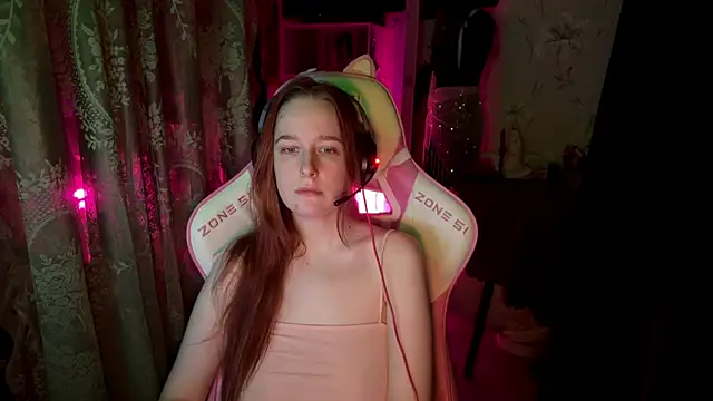 Snapshot of pearl_princess_ chatting on May 24, 12:48 am pearl princess online show from May 24, 12:48 am