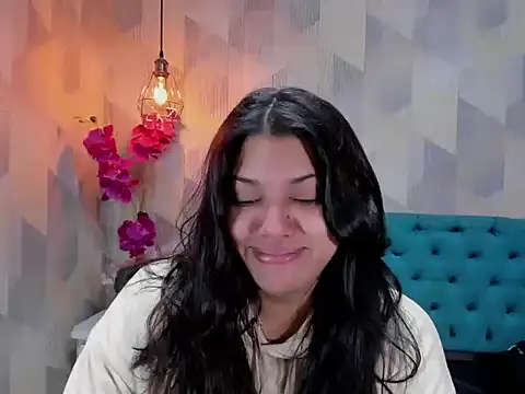 LindaBreeS online show from November 22, 1:32 pm