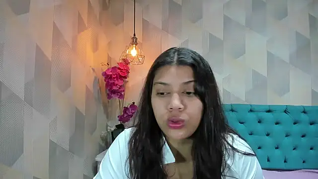 LindaBreeS online show from June 16, 1:47 pm