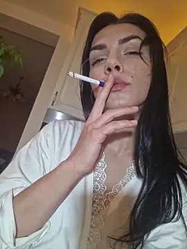 Snapshot of JolieLizz chatting on October 28, 3:47 pm JolieLizz online show from October 28, 3:47 pm