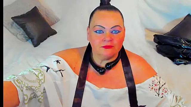 Snapshot of MilanaBiegert chatting on January 2, 3:40 pm MilanaBiegert online show from January 2, 3:40 pm