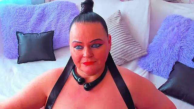 Snapshot of MilanaBiegert chatting on March 7, 10:45 am MilanaBiegert online show from March 7, 10:45 am