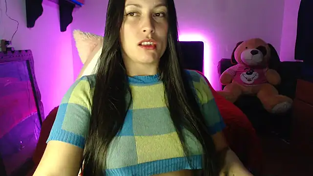 Allisonnlopez online show from February 25, 8:51 pm