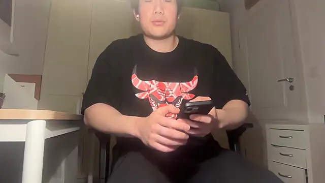 jungcock3210 online show from February 7, 4:33 pm