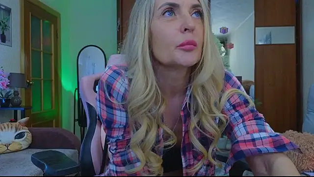 amelia blondy online show from January 29, 2:10 pm