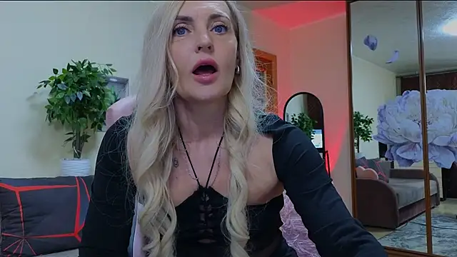 amelia blondy online show from March 8, 9:28 am