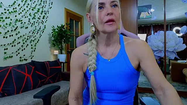 Snapshot of amelia_blondy chatting on March 9, 1:59 pm amelia blondy online show from March 9, 1:59 pm