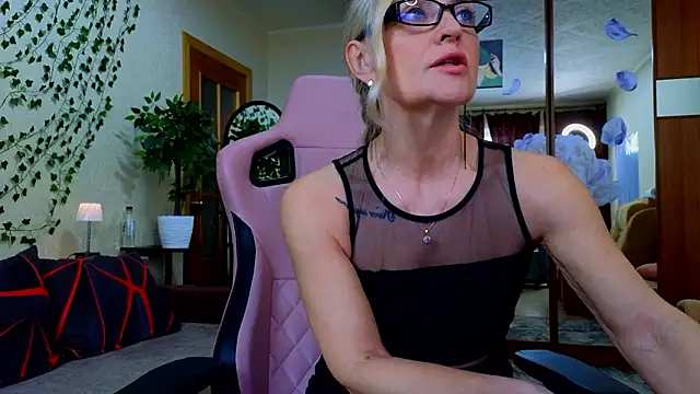 Snapshot of amelia_blondy chatting on March 19, 9:46 am amelia blondy online show from March 19, 9:46 am