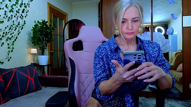 Snapshot of amelia_blondy chatting on March 26, 7:14 am amelia blondy online show from March 26, 7:14 am