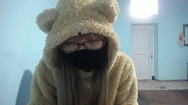 elllaaxx online show from February 10, 11:25 am