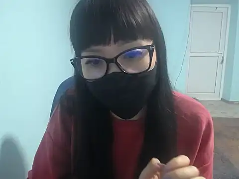 elllaaxx online show from April 18, 2:10 pm