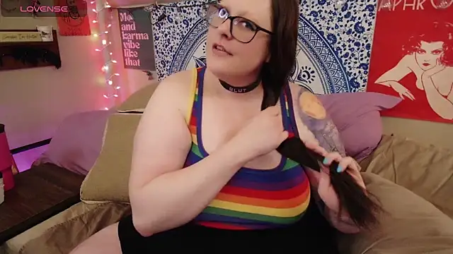Snapshot of AmyAphrodite chatting on April 11, 5:12 am AmyAphrodite online show from April 11, 5:12 am