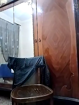 Snapshot of Lucia8600 chatting on February 11, 8:58 pm Lucia8600 online show from February 11, 8:58 pm