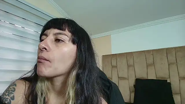 Naughty Kittenm online show from September 29, 11:37 am