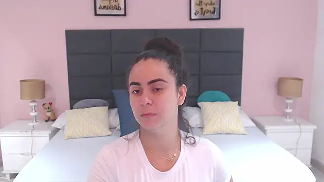 Snapshot of MadisonJenner chatting on January 12, 11:28 am MadisonJenner online show from January 12, 11:28 am