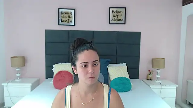 Snapshot of MadisonJenner chatting on January 15, 3:07 pm MadisonJenner online show from January 15, 3:07 pm