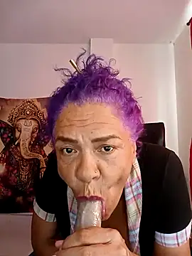 freyadevil333 online show from March 22, 8:37 pm