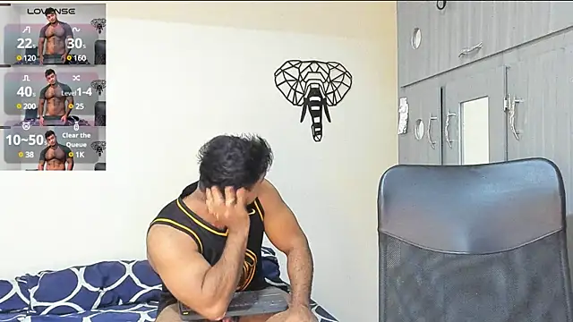 Big furry bear13 online show from December 18, 5:26 am