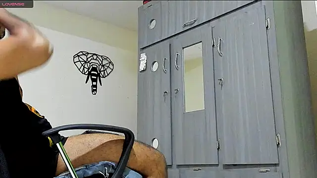 Big furry bear13 online show from January 17, 5:21 am