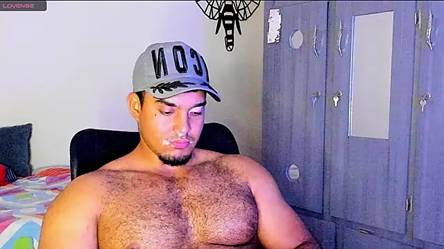 Big furry bear13 online show from January 29, 8:08 am