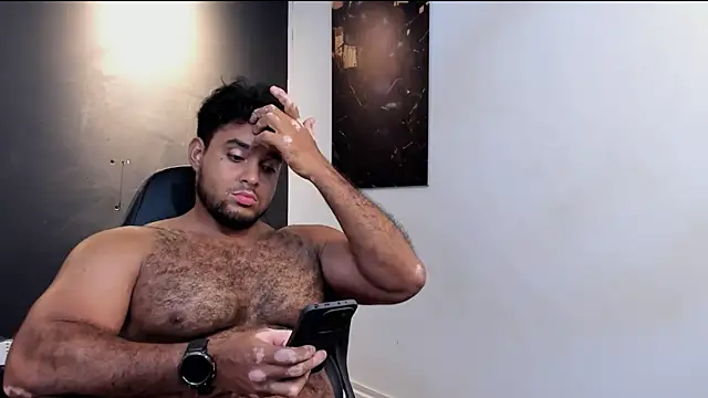 Big furry bear13 online show from March 17, 6:17 am