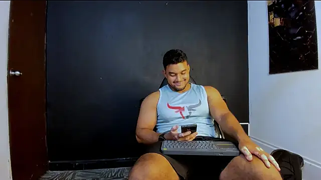 Big furry bear13 online show from April 12, 4:01 pm