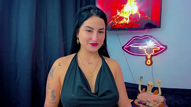 sunshine uwu22 online show from April 8, 6:30 pm